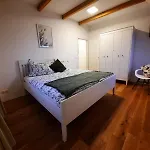 Weingut & Lenhard Apartment *