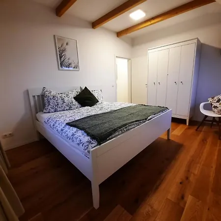 Weingut & Lenhard Apartment *