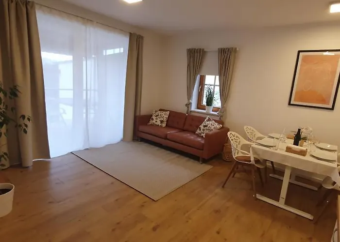 شقة Weingut & Lenhard