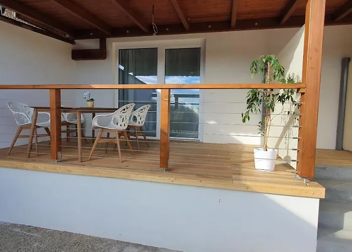 شقة Weingut & Lenhard Langaberg